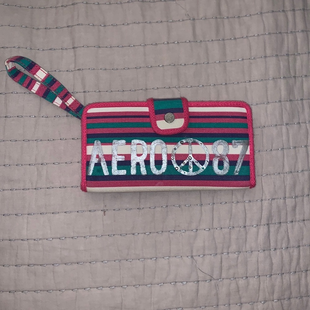 aeropostale wristlet